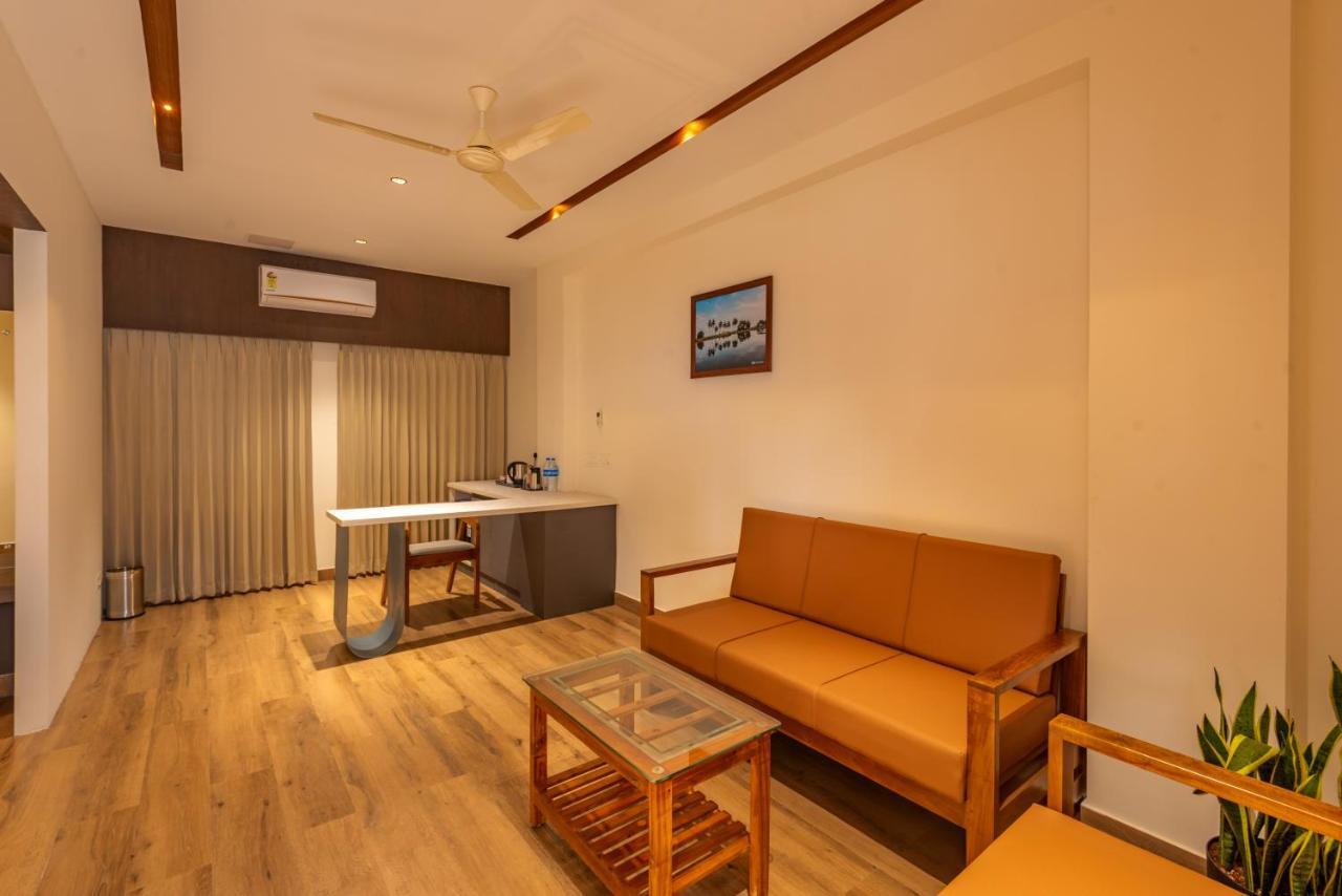 Hotel Stay Bella Kozhikode Buitenkant foto